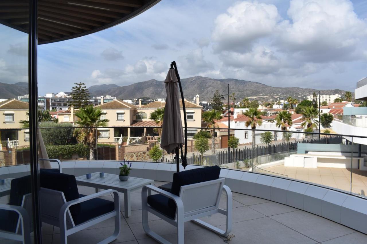 Luxury Complex Beachfront Apartment, Infinity Pool, Sauna, Gym And Large Terrace Torremolinos Kültér fotó